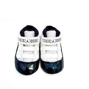 ❌SOLD❌Jordan 11 Retro Crib "Concord"
Shoes #378049 100